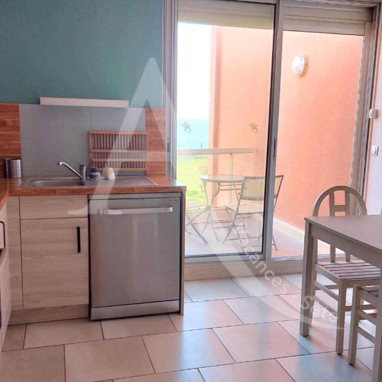 CAP CORNICHE piscine, studio cabine 4 personnes clim, wifi et parking - Studio mit Meerblick - 9