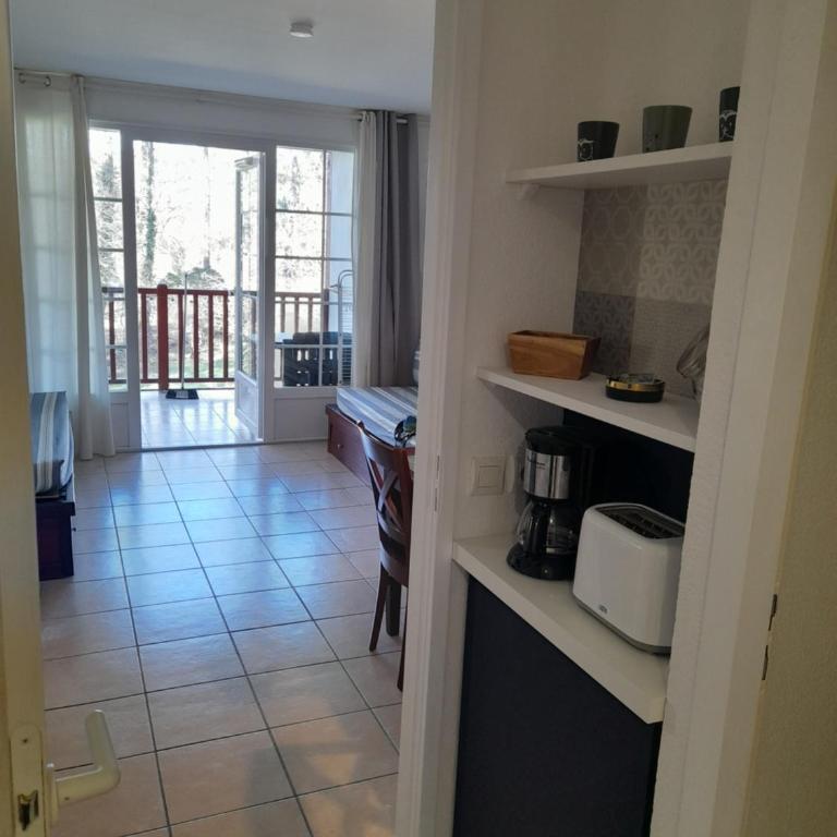 appartement dans résidence du golf proche du lac - One-Bedroom Apartment - 5