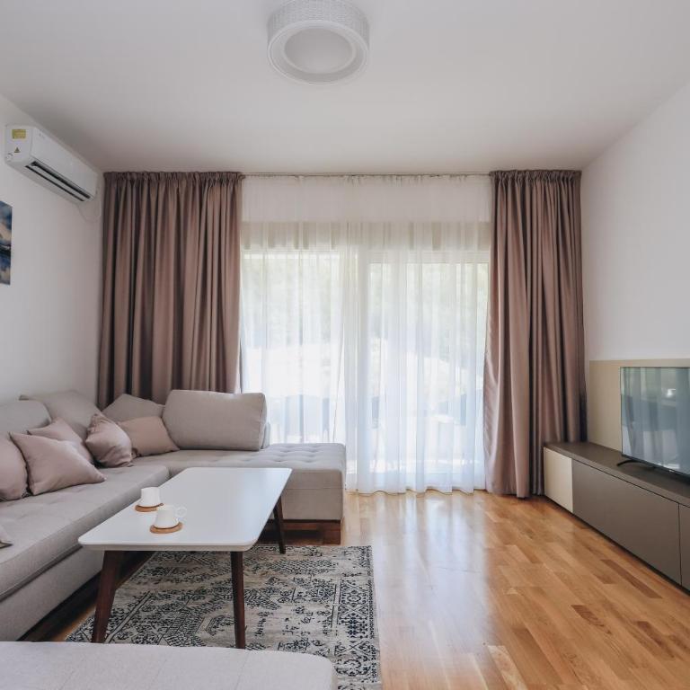 Status-M Apartments 180 - Two-Bedroom Apartment - 10