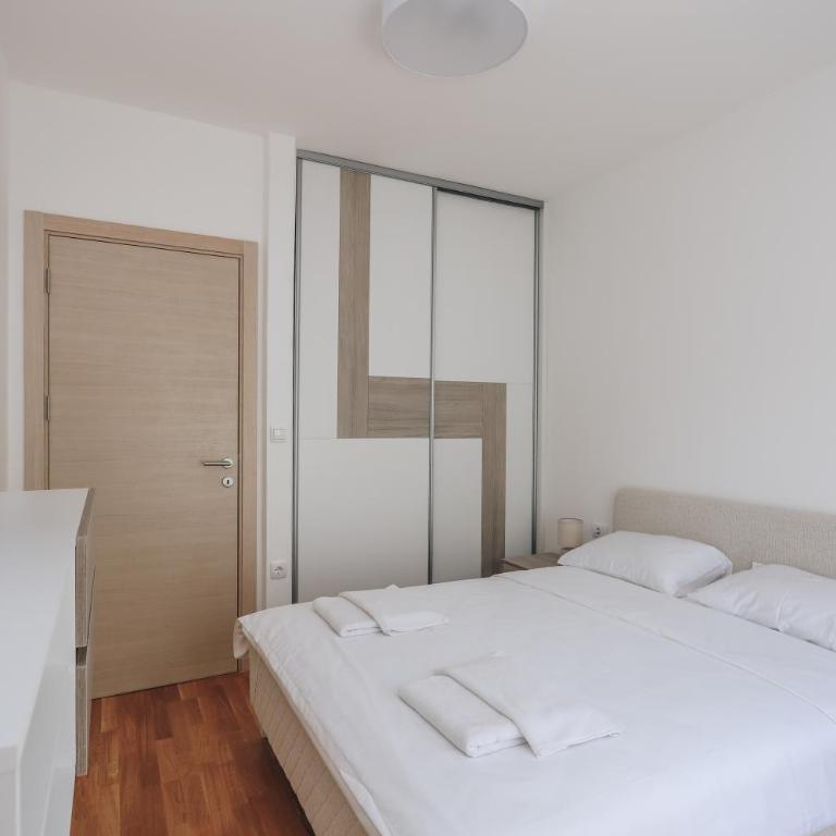 Status-M Apartments 180 - Two-Bedroom Apartment - 11