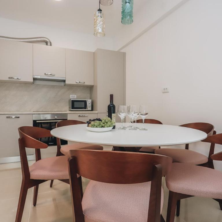 Status-M Apartments 180 - Two-Bedroom Apartment - 18