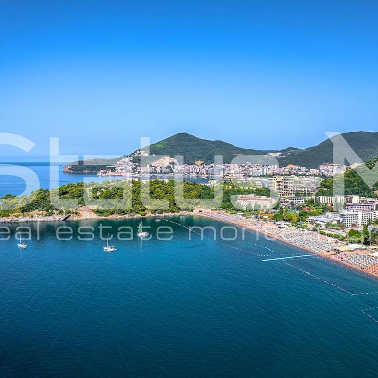 Status-M Apartments 180 - Two-Bedroom Apartment - 2
