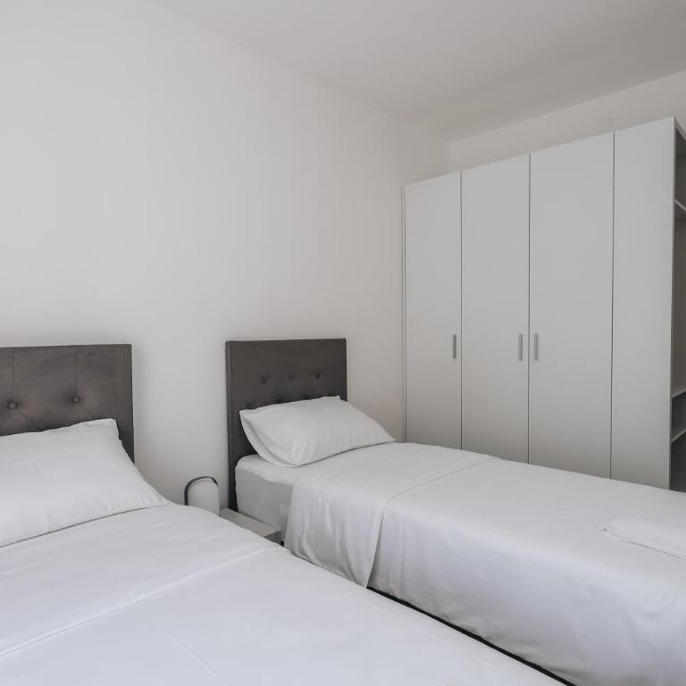 Status-M Apartments 180 - Two-Bedroom Apartment - 15