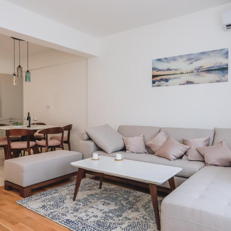 Status-M Apartments 180 - Two-Bedroom Apartment - 8