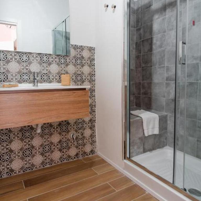 Carafa Palace By Dimorra - Four-Bedroom Luxury Apartment - 3