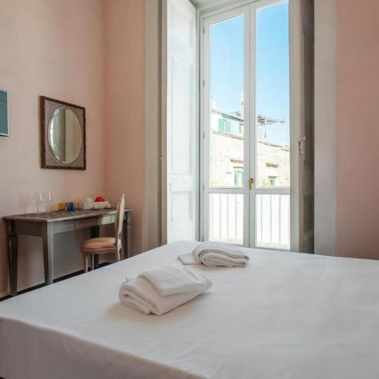 Carafa Palace By Dimorra - Four-Bedroom Luxury Apartment - 7