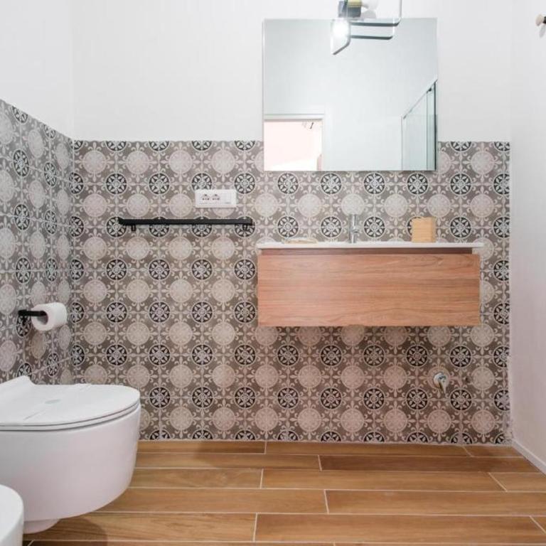 Carafa Palace By Dimorra - Four-Bedroom Luxury Apartment - 14