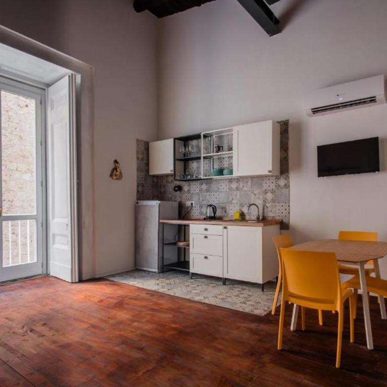 Carafa Palace By Dimorra - Four-Bedroom Luxury Apartment - 21