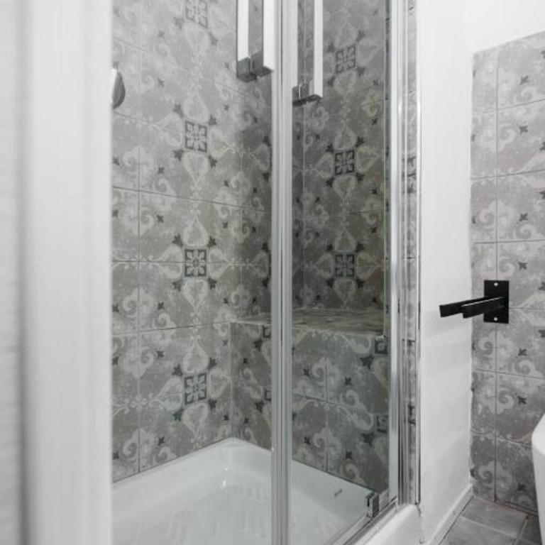 Carafa Palace By Dimorra - Four-Bedroom Luxury Apartment - 30