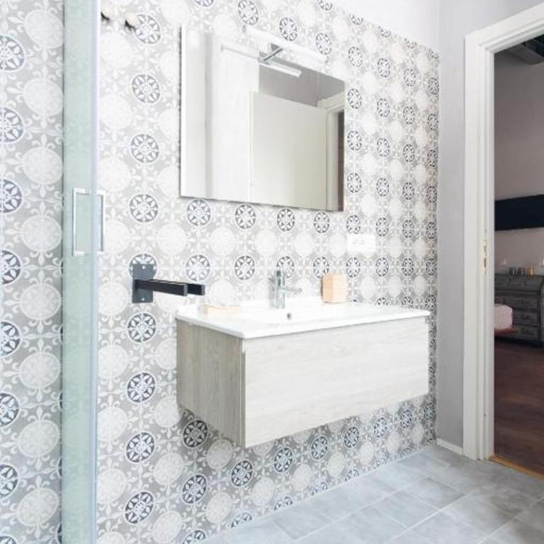 Carafa Palace By Dimorra - Four-Bedroom Luxury Apartment - 31