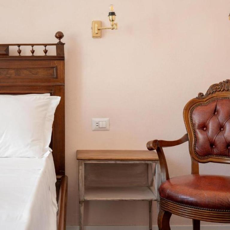 Carafa Palace By Dimorra - Four-Bedroom Luxury Apartment - 33