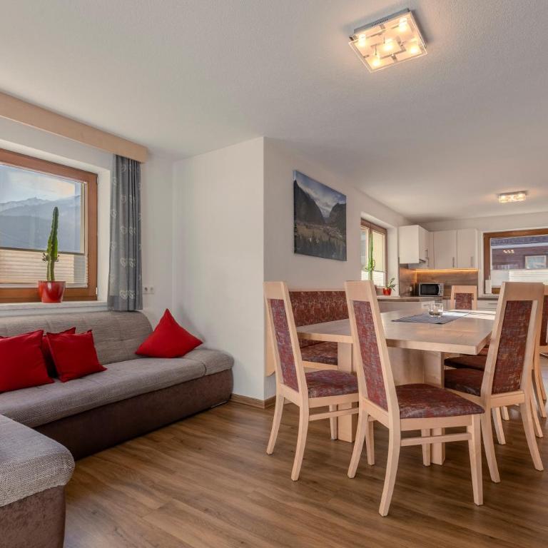 Ferienhaus Tirol im Ötztal - Chalet - 2