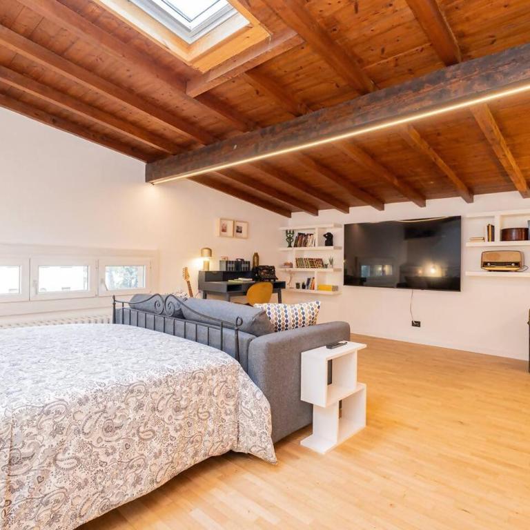 Charme in mansarda - Bergamo - Appartamento con 1 Camera da Letto - 2
