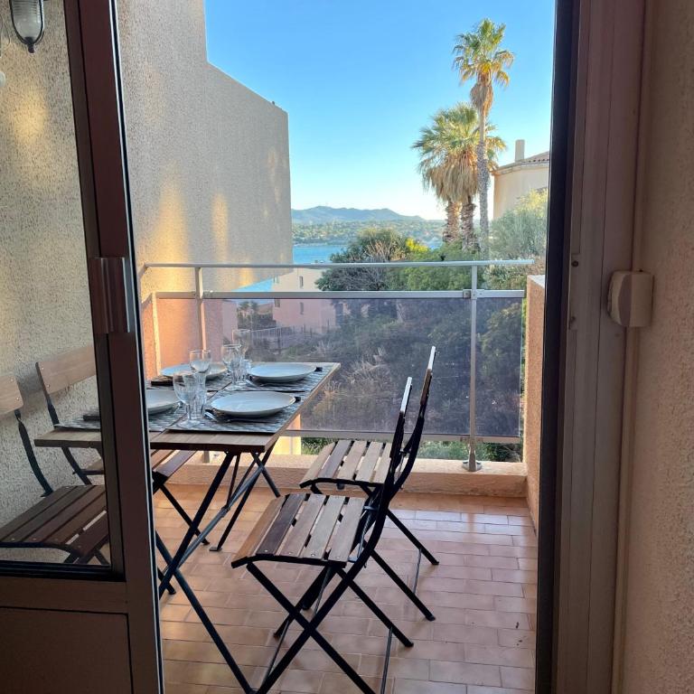 Tout proche de la plage, à 12 min à pied du port, place de parking - Apartamento de 1 dormitorio - 14