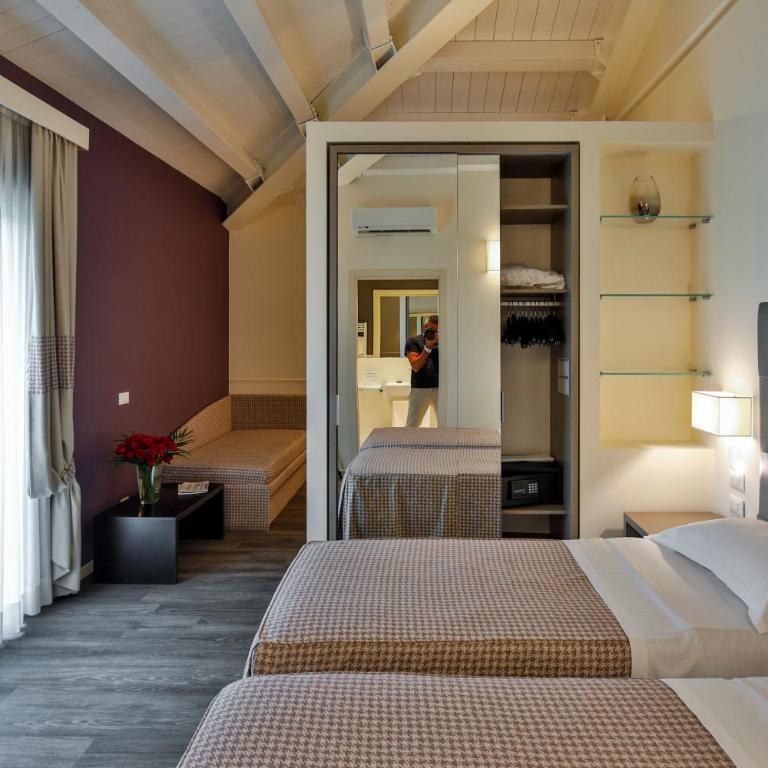 Savoia Hotel Regency - Camera Familiare (2 Adulti + 2 Bambini) - 4
