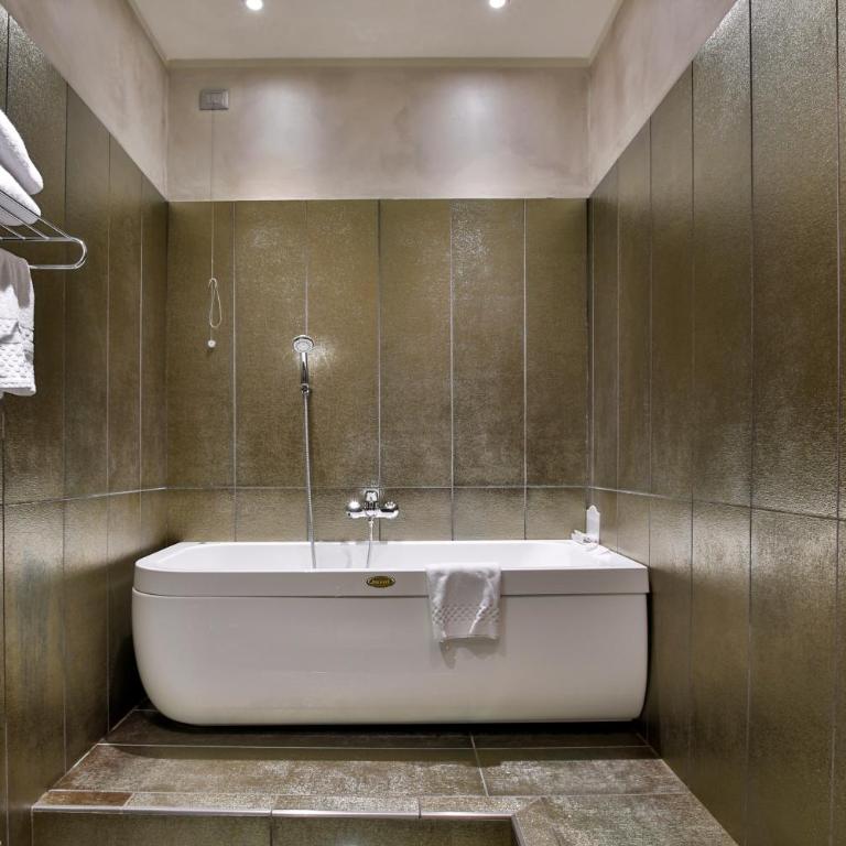 Savoia Hotel Regency - Suite con Balcone - 15