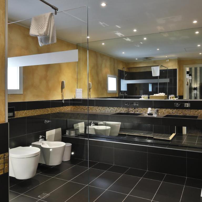 Savoia Hotel Regency - Suite con Balcone - 17