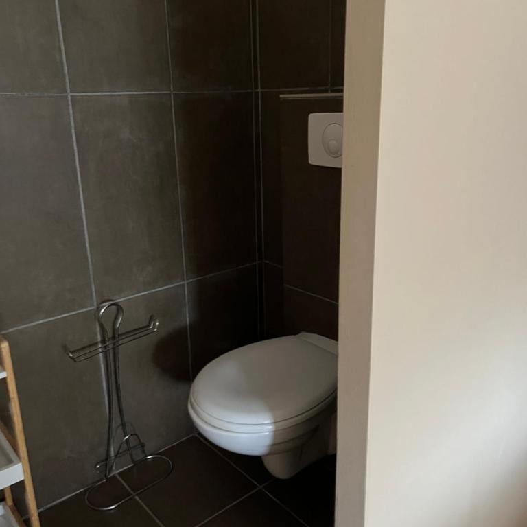 Agréables chambres au calme - Chambre Deluxe (2 Adultes + 1 Enfant) - 1
