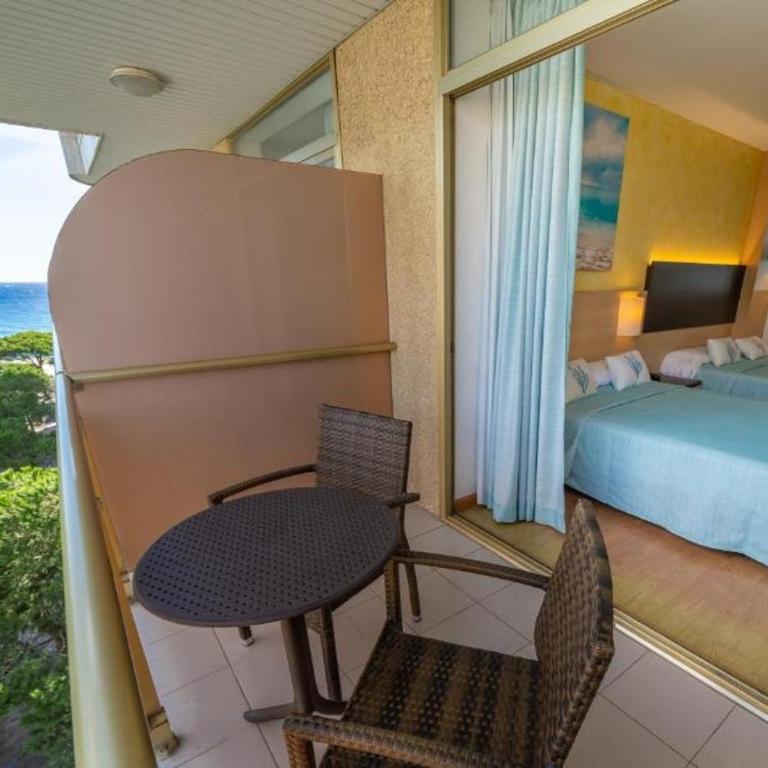 Hotel Blaumar - Habitación Familiar Estándar - 4