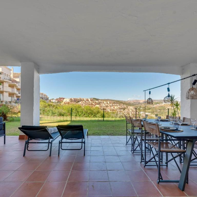 Puerto la Duquesa Manilva - Apartamento de 2 dormitorios con vistas al jardín - 36