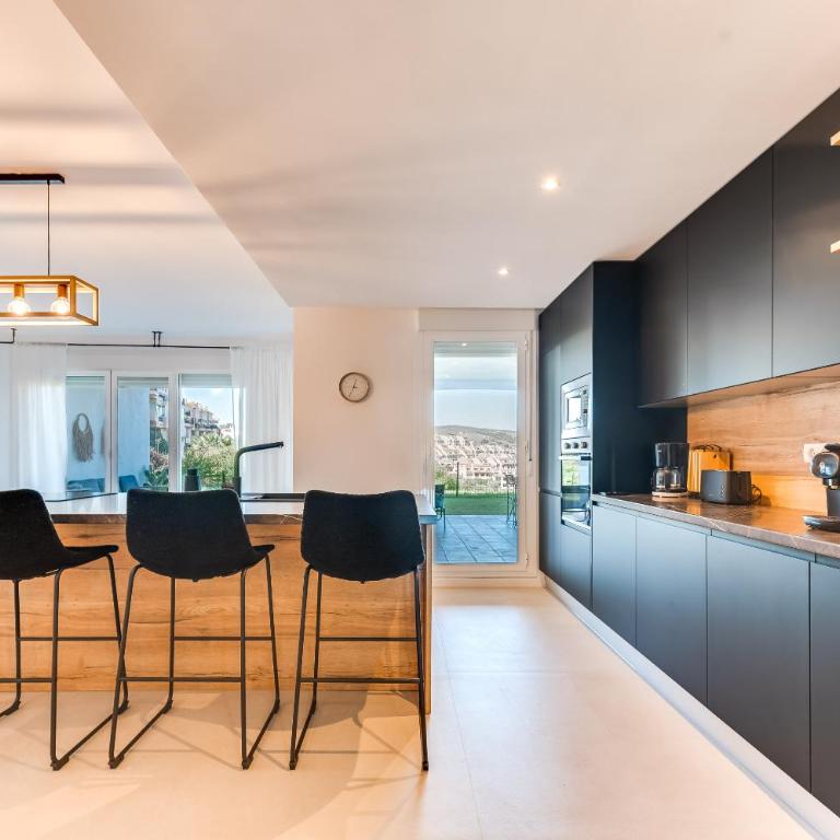 Puerto la Duquesa Manilva - Apartamento de 2 dormitorios con vistas al jardín - 8