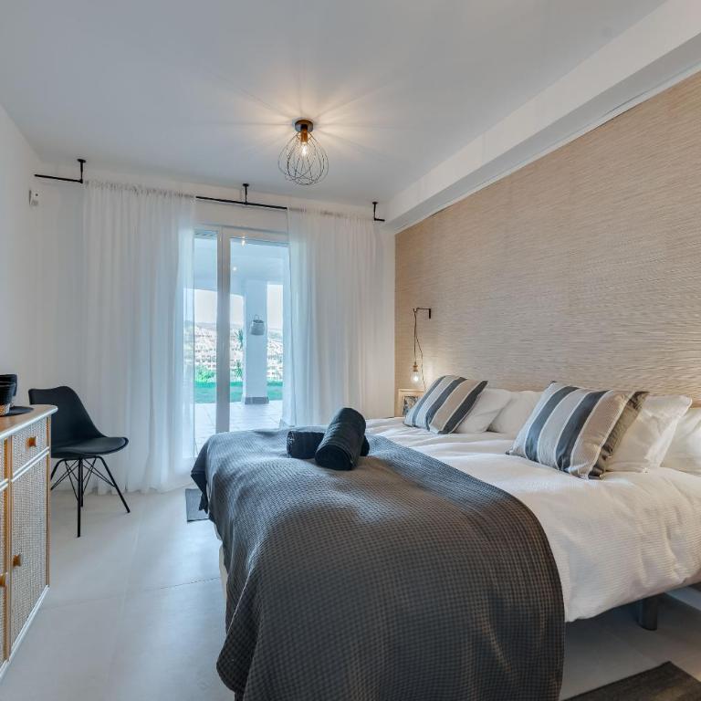 Puerto la Duquesa Manilva - Apartamento de 2 dormitorios con vistas al jardín - 12
