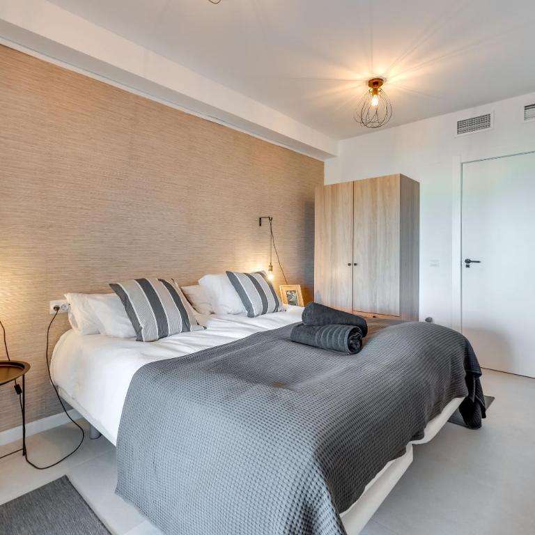 Puerto la Duquesa Manilva - Apartamento de 2 dormitorios con vistas al jardín - 14