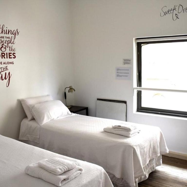 BA Stop Hotel House - Double Room with Private Bathroom - 21