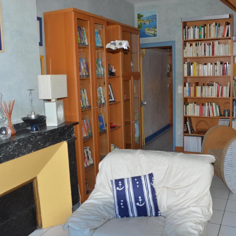 Volets Bleus et Briques Rouges - Apartment - 10