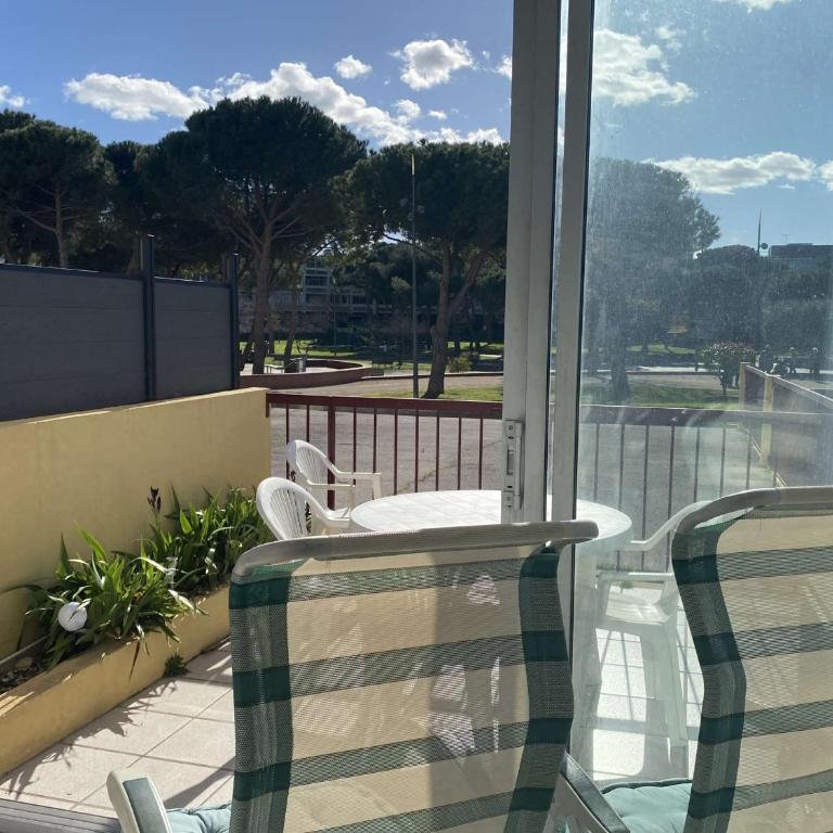 Charmant T1 rénové avec terrasse, climatisation et WiFi à Balaruc-les-Bains - FR-1-553-282 - Apartment - 9