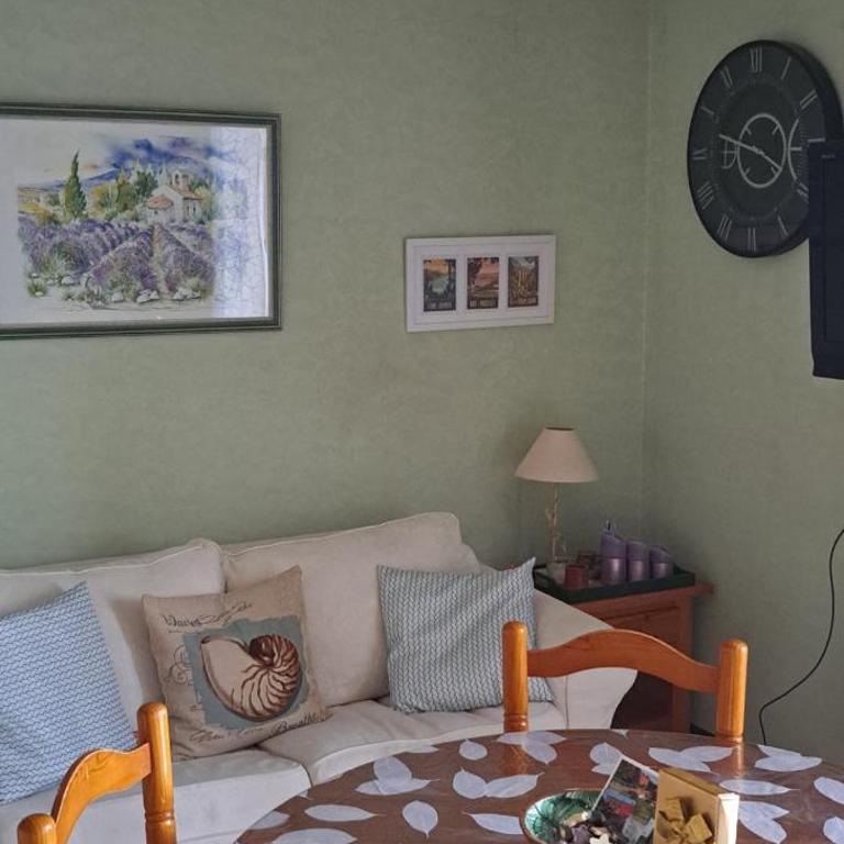 Studio Phannie libre 27septembre au 23 octobre base idéale cure à 50m parking Wi-Fi - Apartment mit 1 Schlafzimmer - 17