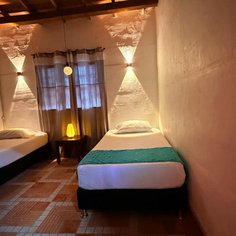 Cabaña campestre y cerca al centro, tranquila, con cocina y wifi - Habitación Doble - 20