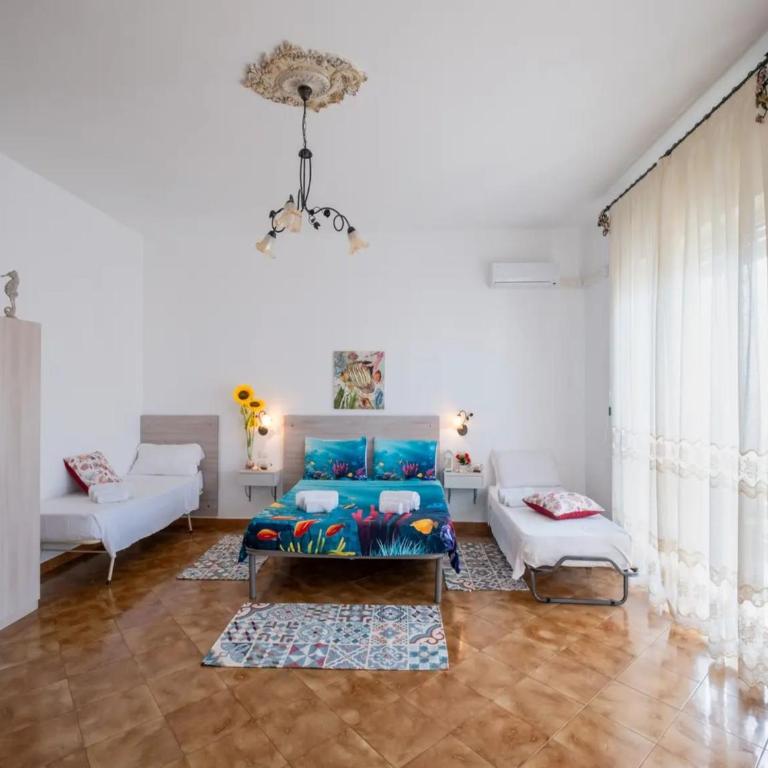 Azzurro room vista mare bb controvento - Family Room - 8