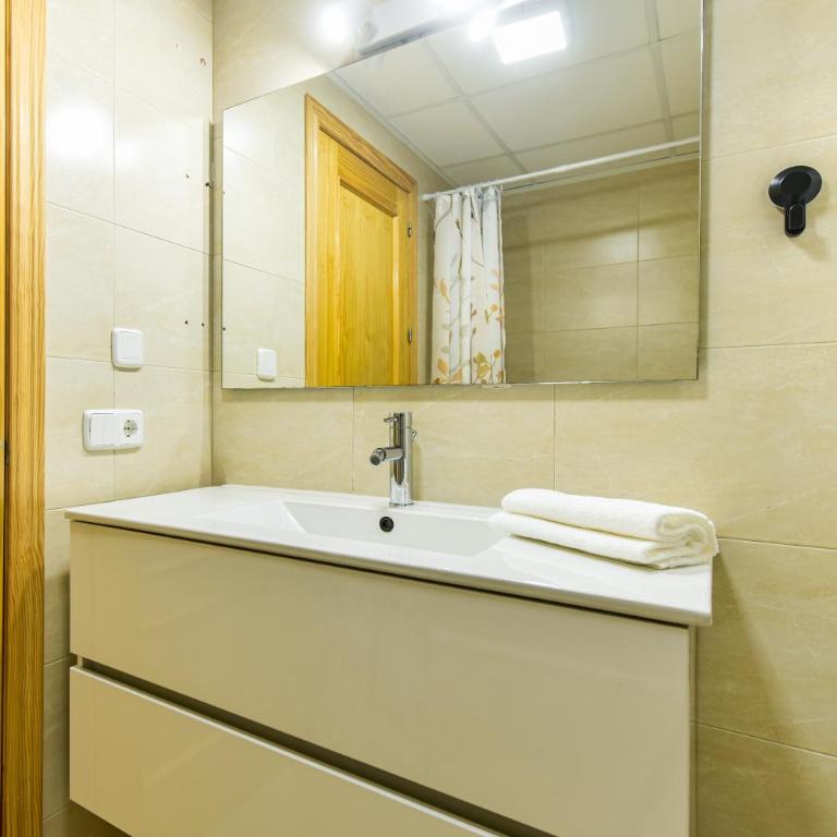 Apartamento con Terraza, Piscina y Parking By Aloha Palma - Apartamento de 2 dormitorios - 27