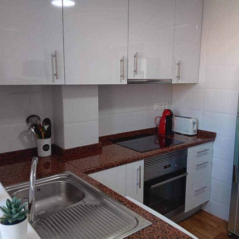 Apartamento con piscina y pista de tenis a un paso de la playa - Apartamento - 2