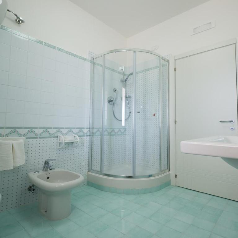 B&B Belvedere - Camera Matrimoniale con Bagno Privato - 7