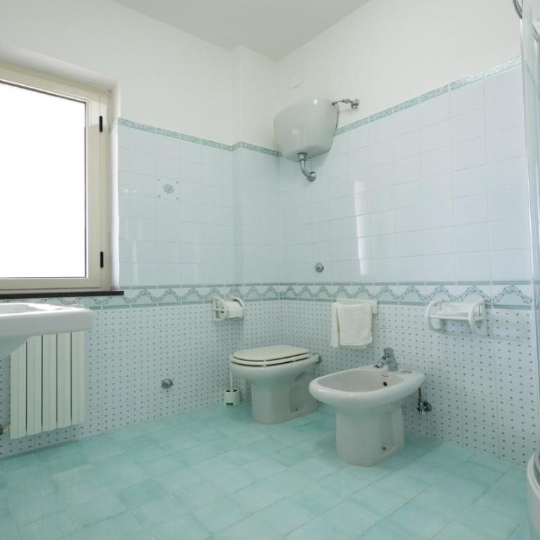 B&B Belvedere - Camera Matrimoniale con Bagno Privato - 8
