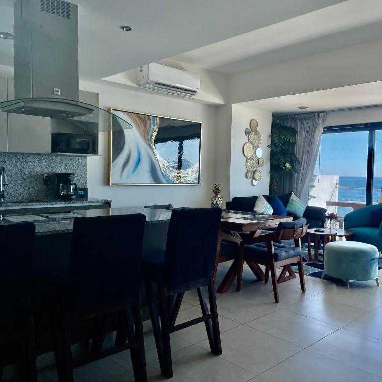 Sunset Malecón View - Two-Bedroom Apartment - 7