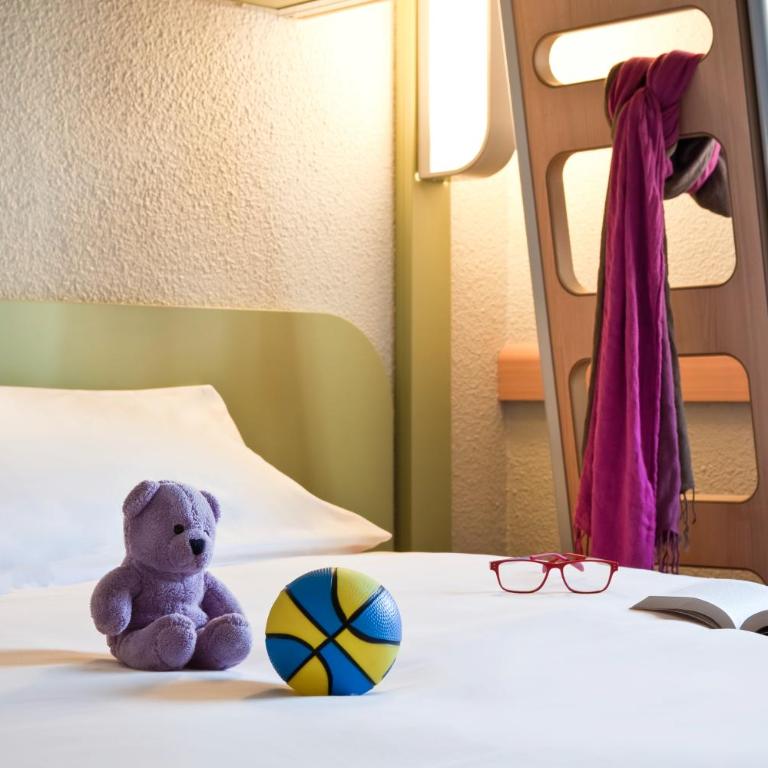 Hotel Ibis Budget Nancy Centre - Chambre Triple avec 1 Lit Double et 1 Lit Superposé - 11
