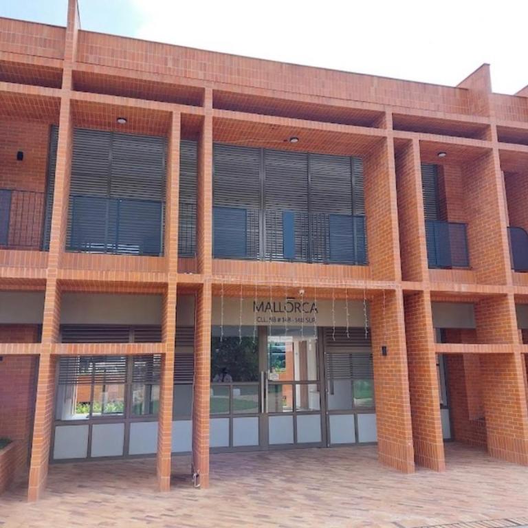 Full apartment near sports venues - Three-Bedroom Apartment - 2