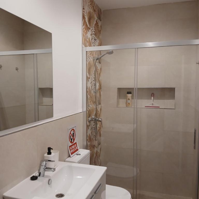 Residencial Golf jerez - Habitación Doble con baño privado externo - 5