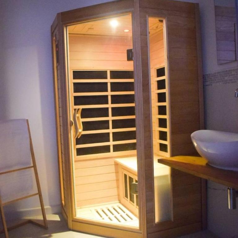 Yllen Rooms - Suite Deluxe con Vasca Idromassaggio - 2