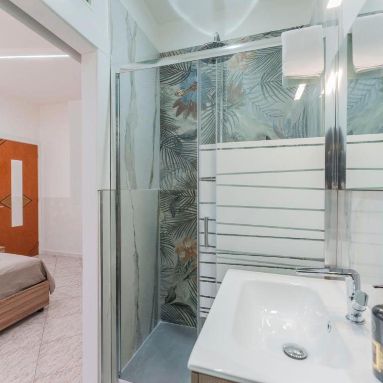 Fioravanti Apartments - San Luca Suite & Genesis House, A pochi passi dalla stazione, vicino al cuore di Bologna - Camera Matrimoniale con Bagno Privato - 28