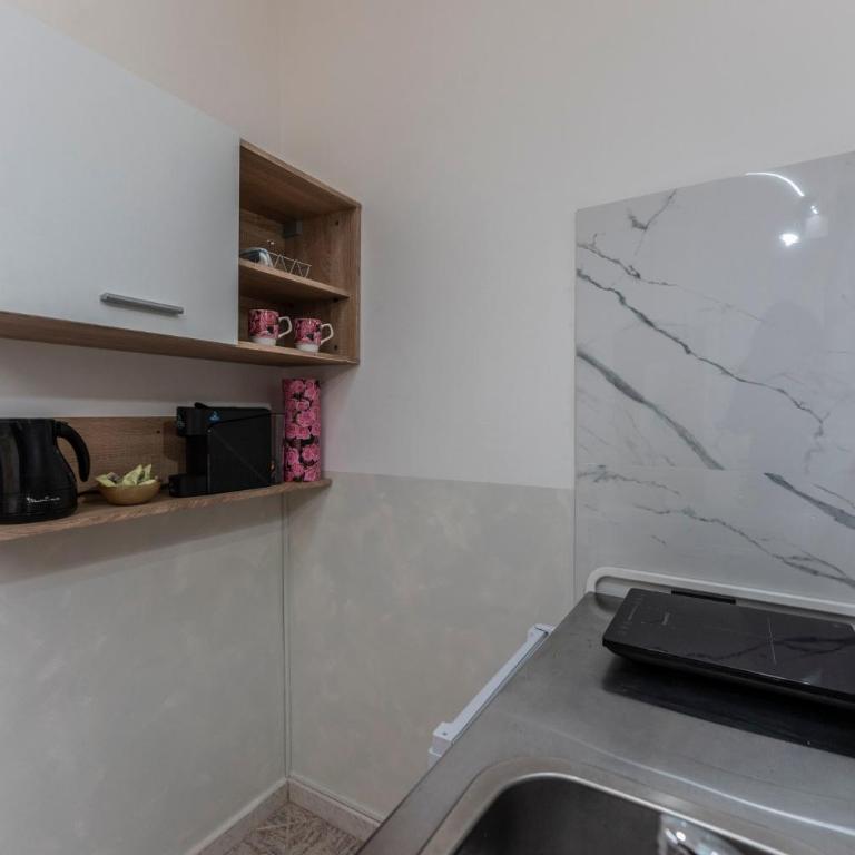 Fioravanti Apartments - San Luca Suite & Genesis House, A pochi passi dalla stazione, vicino al cuore di Bologna - Camera Matrimoniale con Bagno Privato - 36