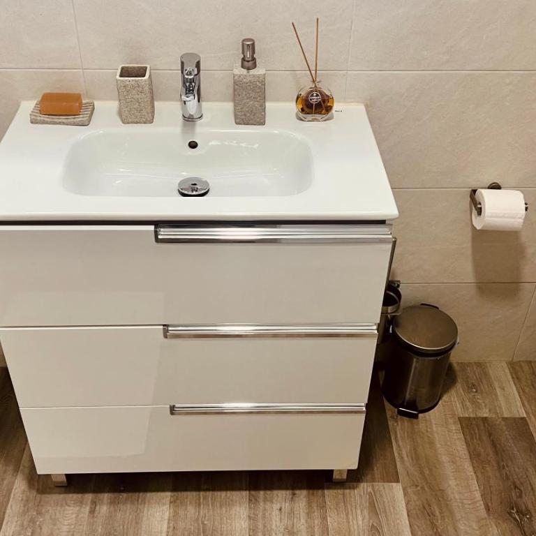 Super Comfy and Homey 4BR Apartment Peachy Stays - Apartamento - 17