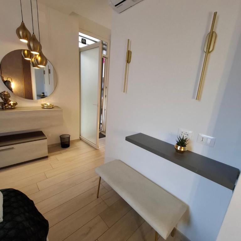 Suite House 5 Terre - Camera King Deluxe - 6
