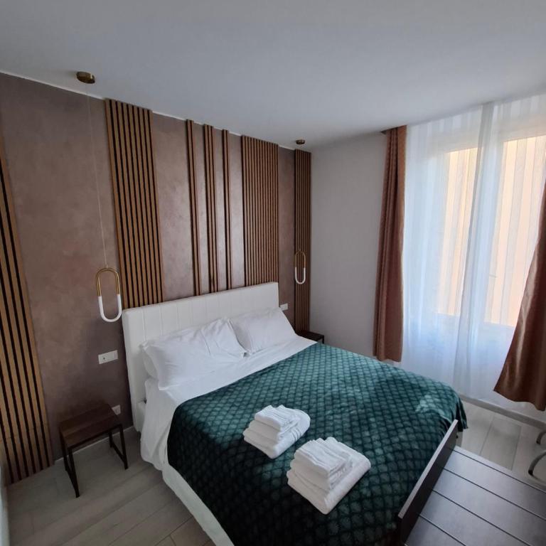 Suite House 5 Terre - Camera King Deluxe - 3