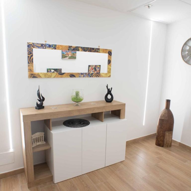 Yris House - Two-Bedroom Apartment - 19