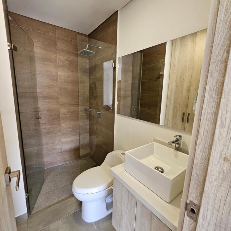 Coralina Suites - Apto moderno con wifi, a 10 min del aeropuerto - Two-Bedroom Apartment - 5