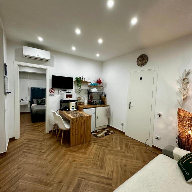 Maison Frattasio - Two-Bedroom House - 30